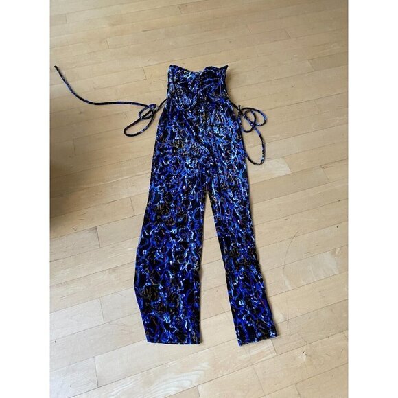 Open edit BNWOT one piece Velour strapless jumpsuit Size XSmall NEW - Picture 3 of 8